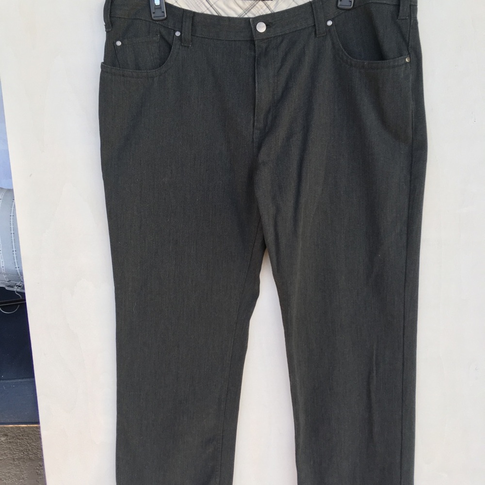 Kenneth Cole Men's Preppy Corporate Minimalistic Gray Jeans Bootcut SZ 46/30